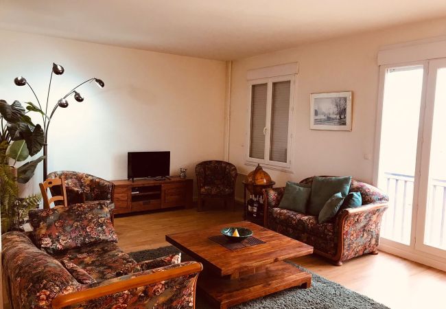 Appartement à Châteauroux - B- Meublé cosy centre ville 4 pers - ascenseur