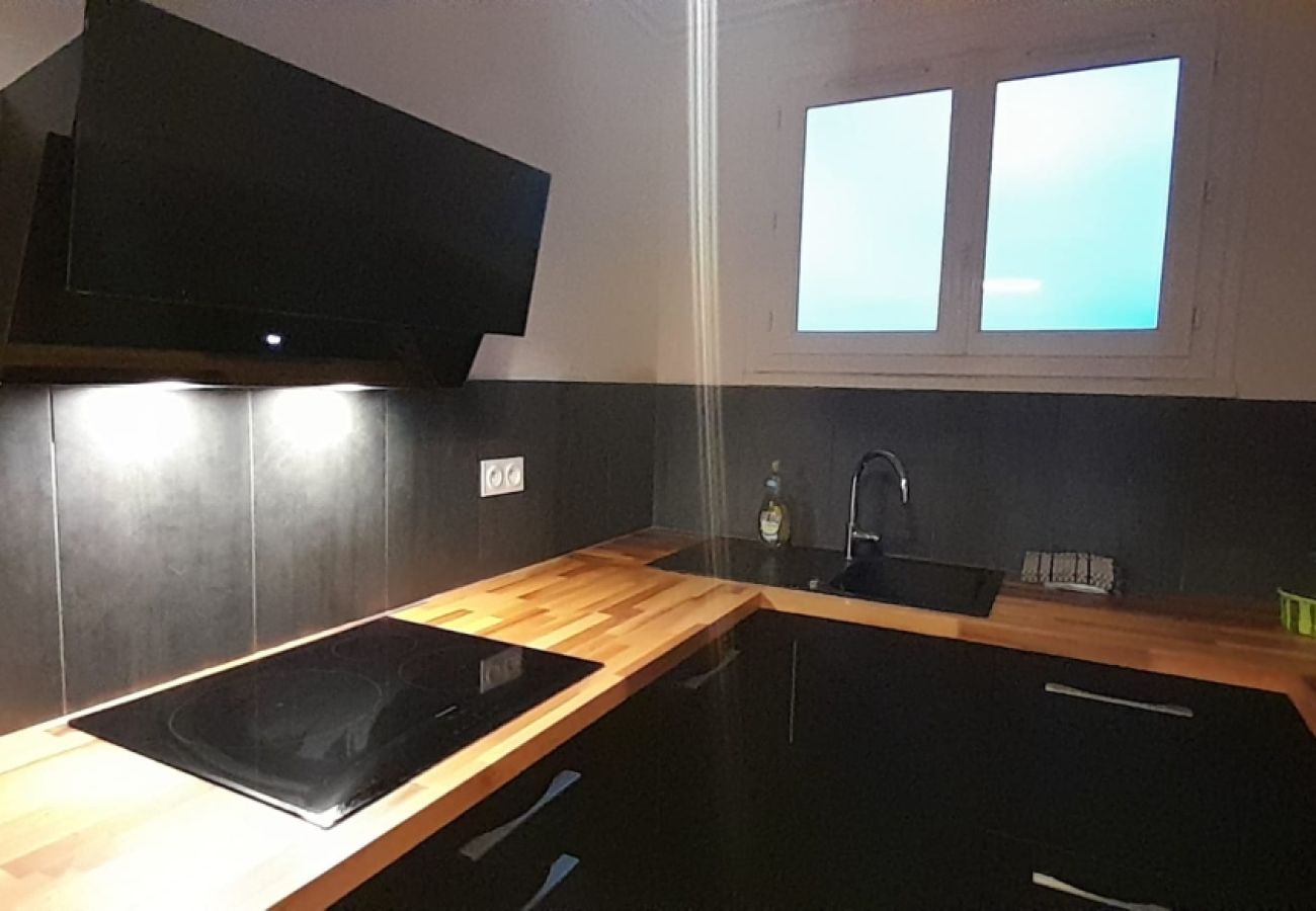 Appartement à Châteauroux - B- Meublé cosy centre ville 4 pers - ascenseur