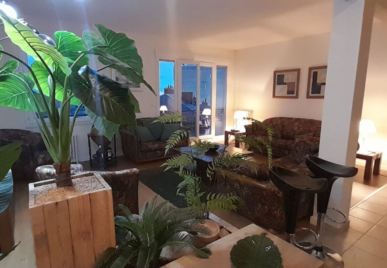 Appartement à Châteauroux - B- Meublé cosy centre ville 4 pers - ascenseur