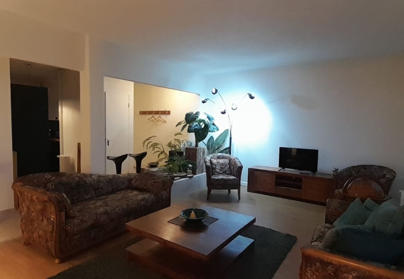 Appartement à Châteauroux - B- Meublé cosy centre ville 4 pers - ascenseur