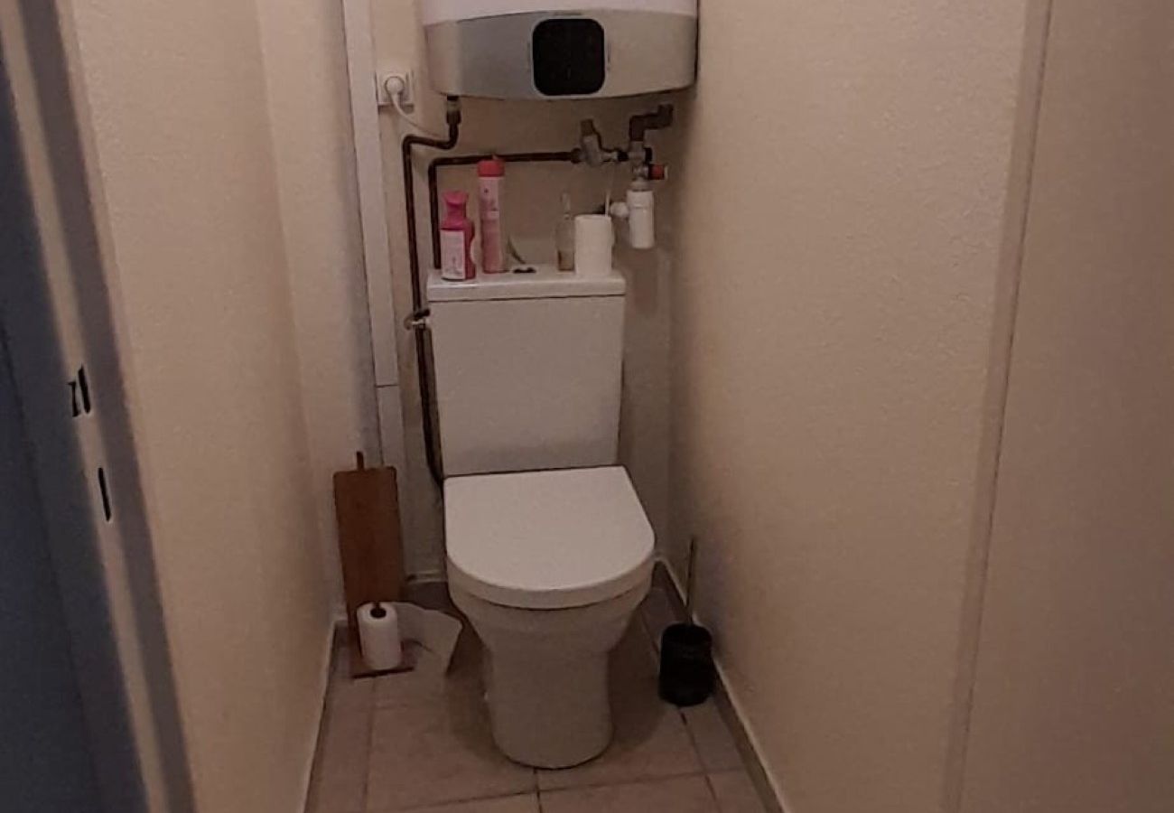 Appartement à Châteauroux - B- Meublé cosy centre ville 4 pers - ascenseur