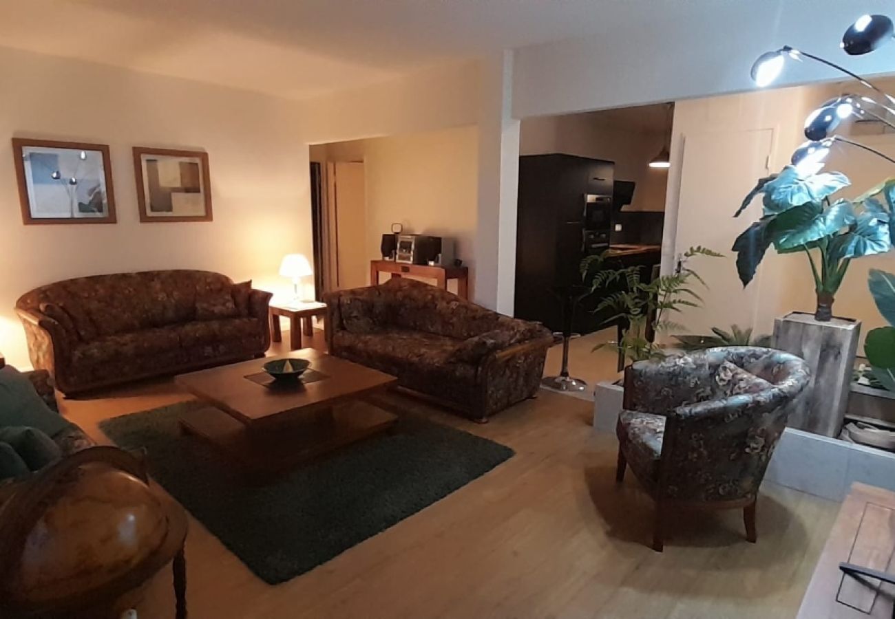 Appartement à Châteauroux - B- Meublé cosy centre ville 4 pers - ascenseur