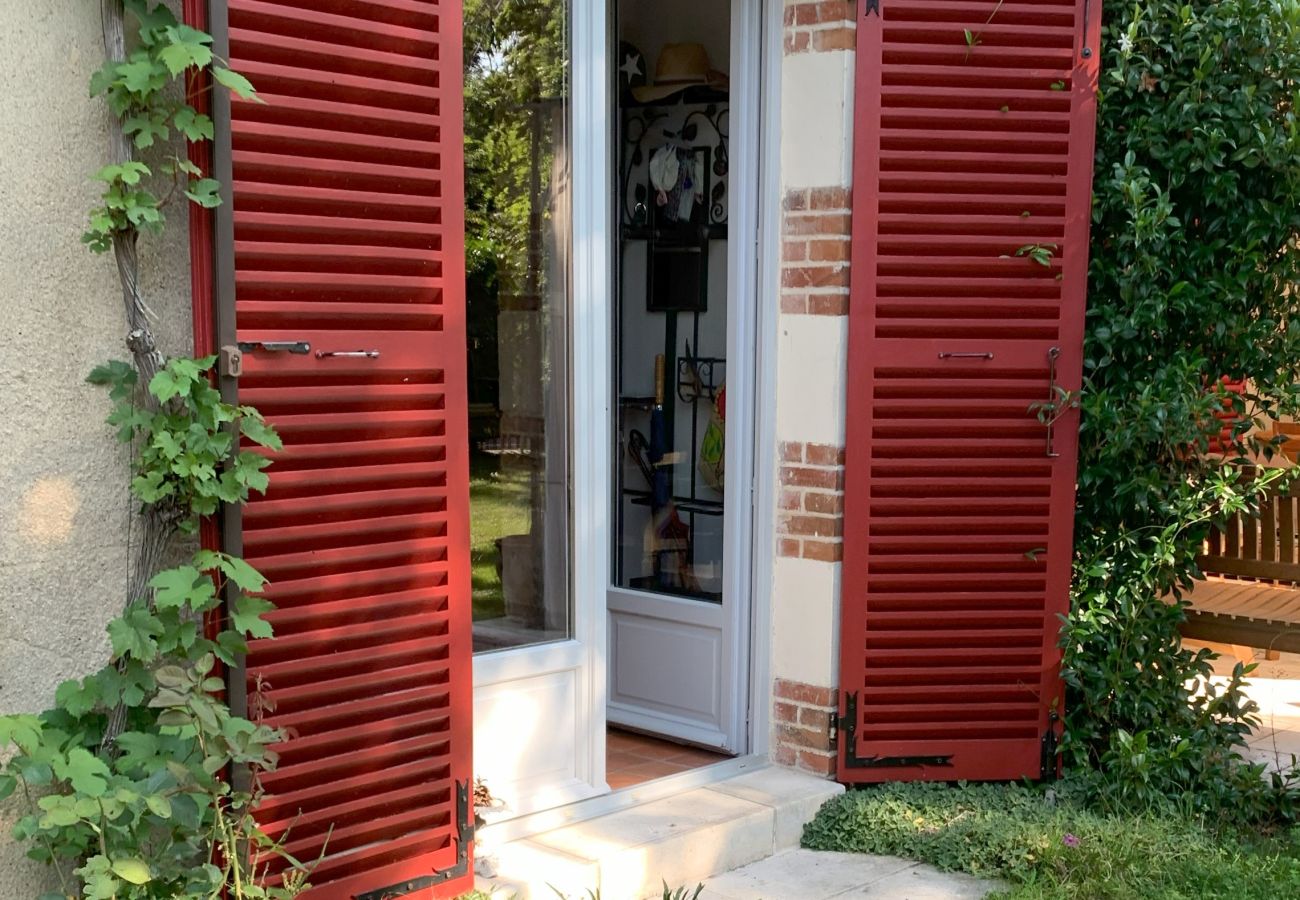 Maison à Rosnay - Gîte Familial 4 étoiles - École du Maupas - Brenne