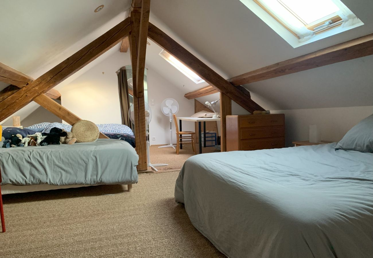 Maison à Rosnay - Gîte Familial 4 étoiles - École du Maupas - Brenne