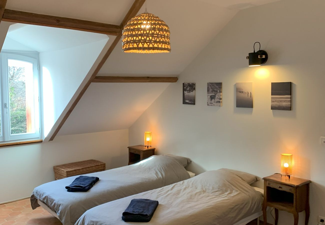 Maison à Rosnay - Gîte Familial 4 étoiles - École du Maupas - Brenne