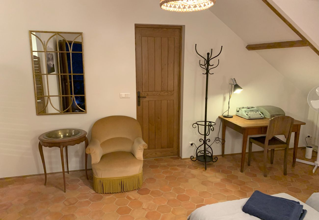 Maison à Rosnay - Gîte Familial 4 étoiles - École du Maupas - Brenne