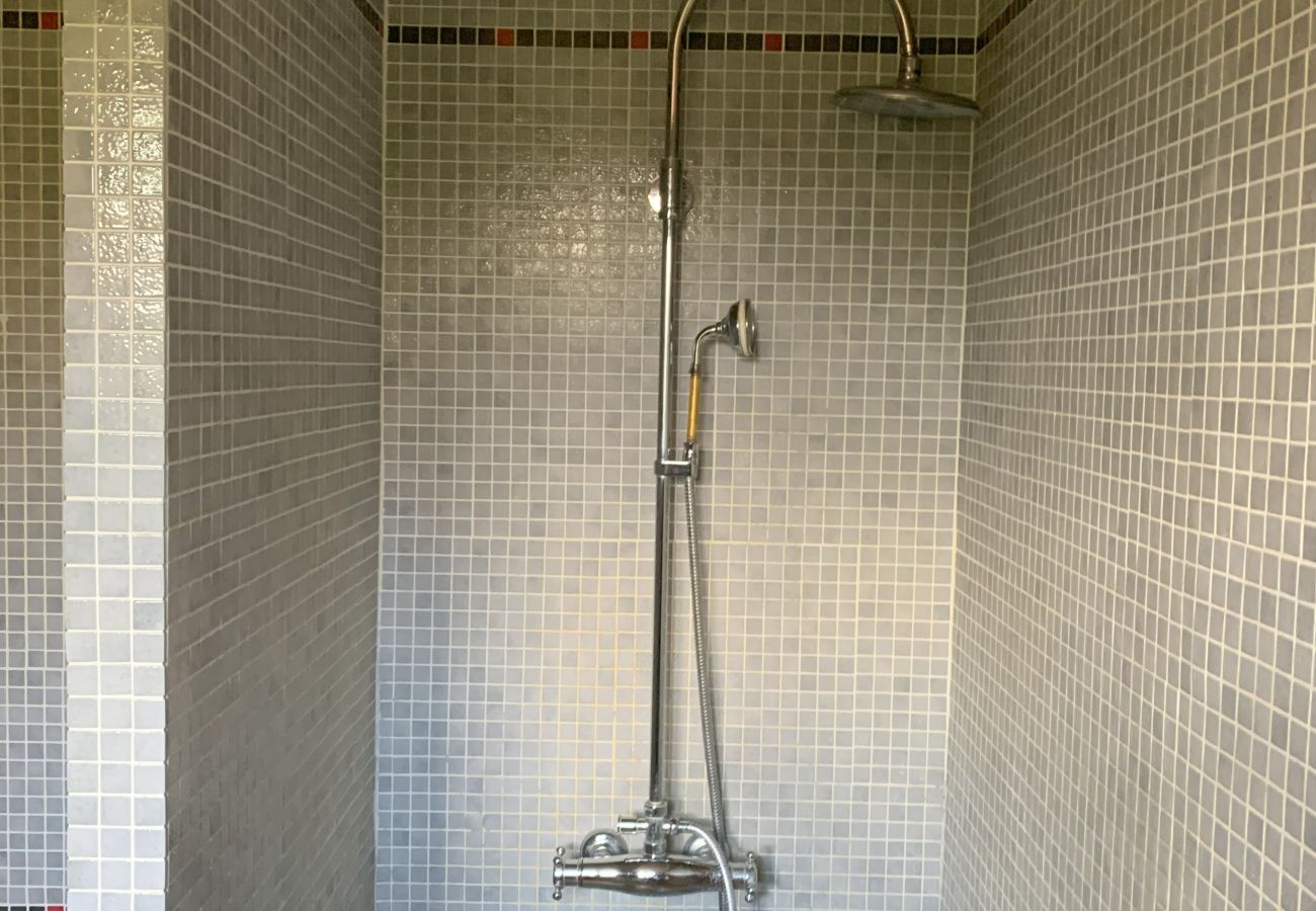 Maison à Rosnay - Gîte Familial 4 étoiles - École du Maupas - Brenne