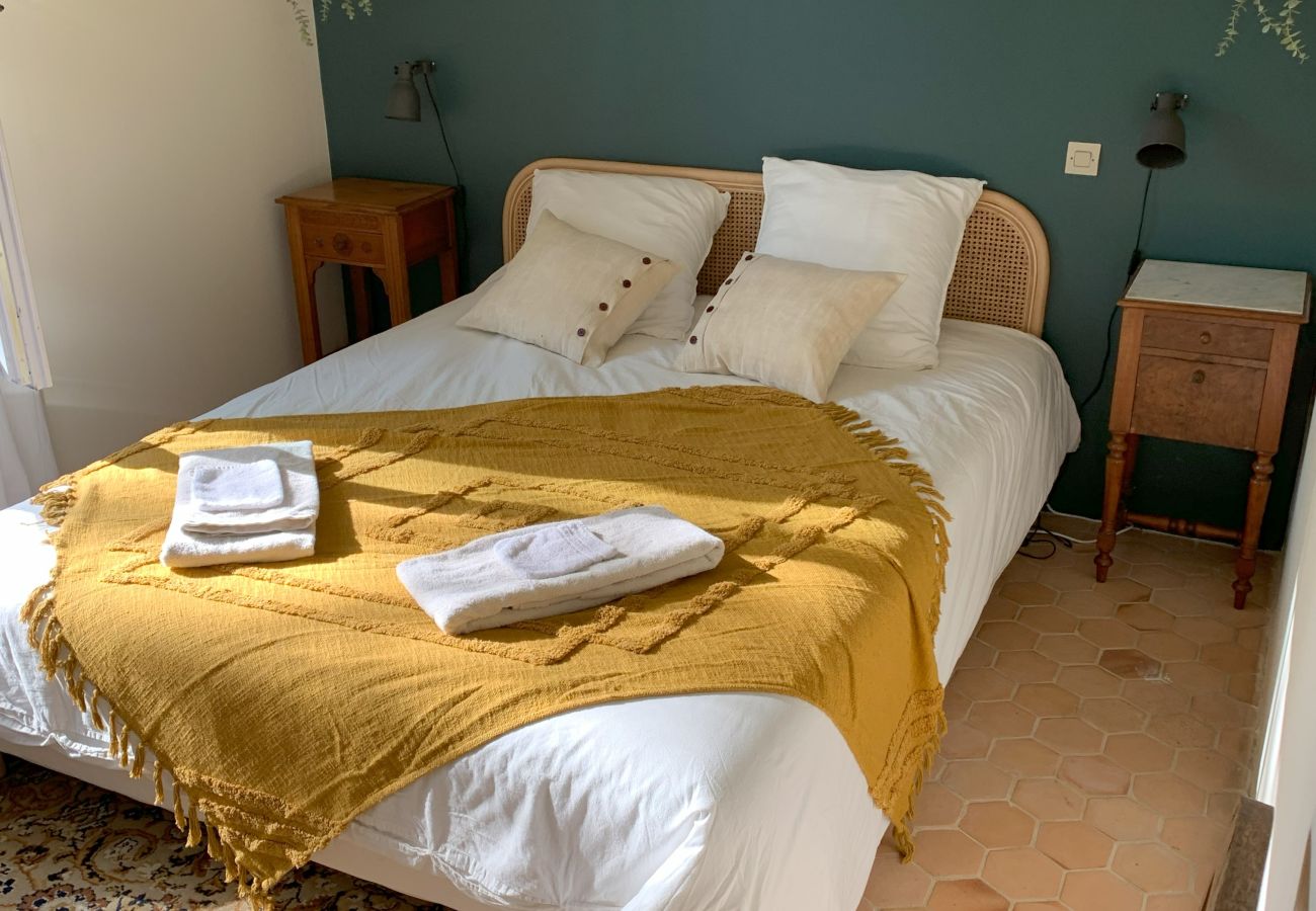 Maison à Rosnay - Gîte Familial 4 étoiles - École du Maupas - Brenne