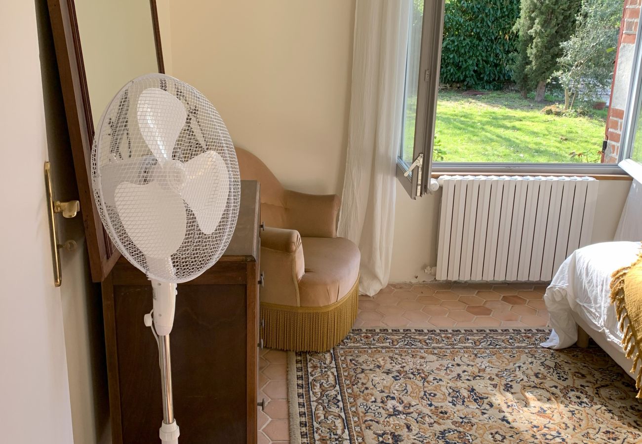 Maison à Rosnay - Gîte Familial 4 étoiles - École du Maupas - Brenne