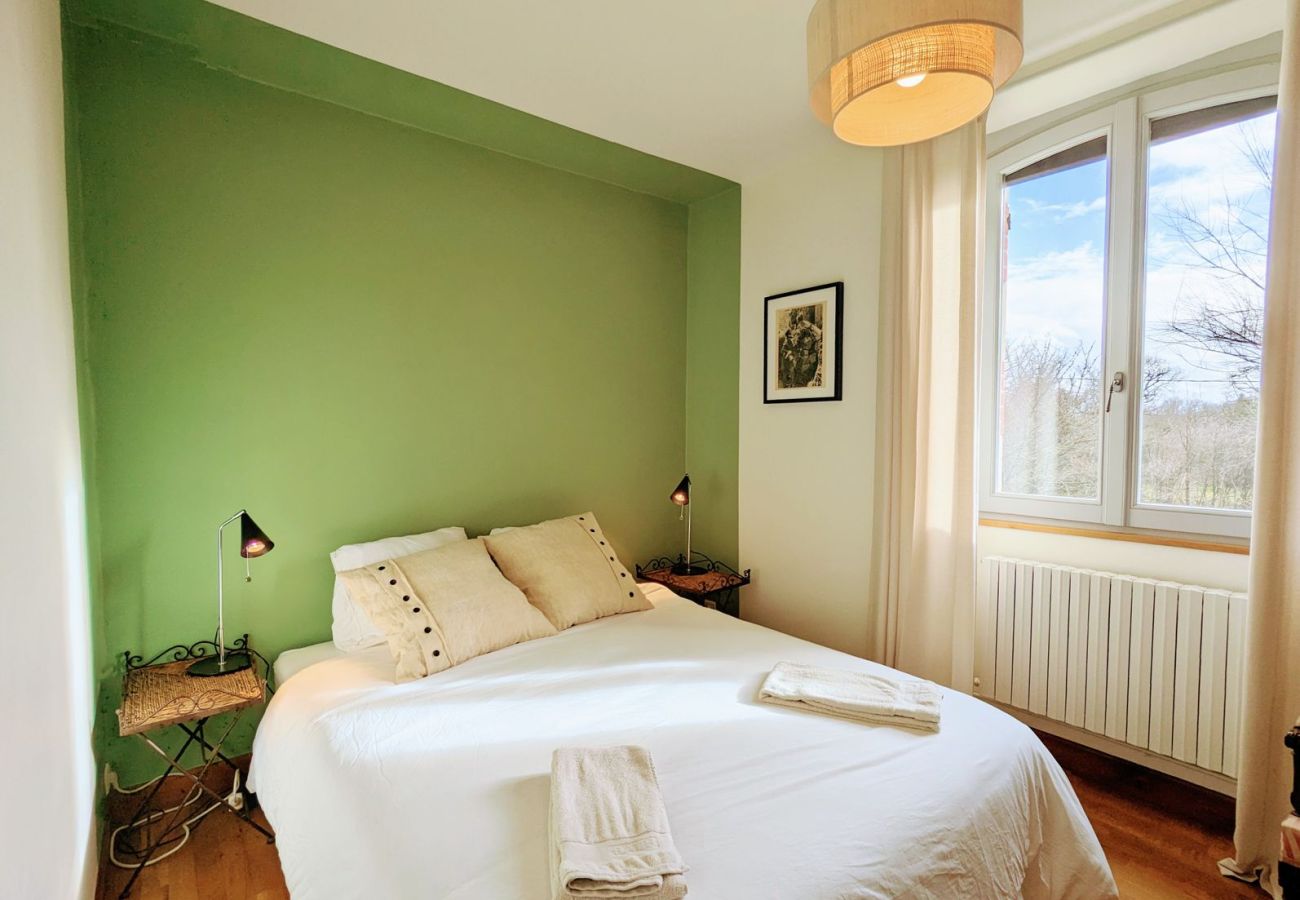 Maison à Rosnay - Gîte Familial 4 étoiles - École du Maupas - Brenne