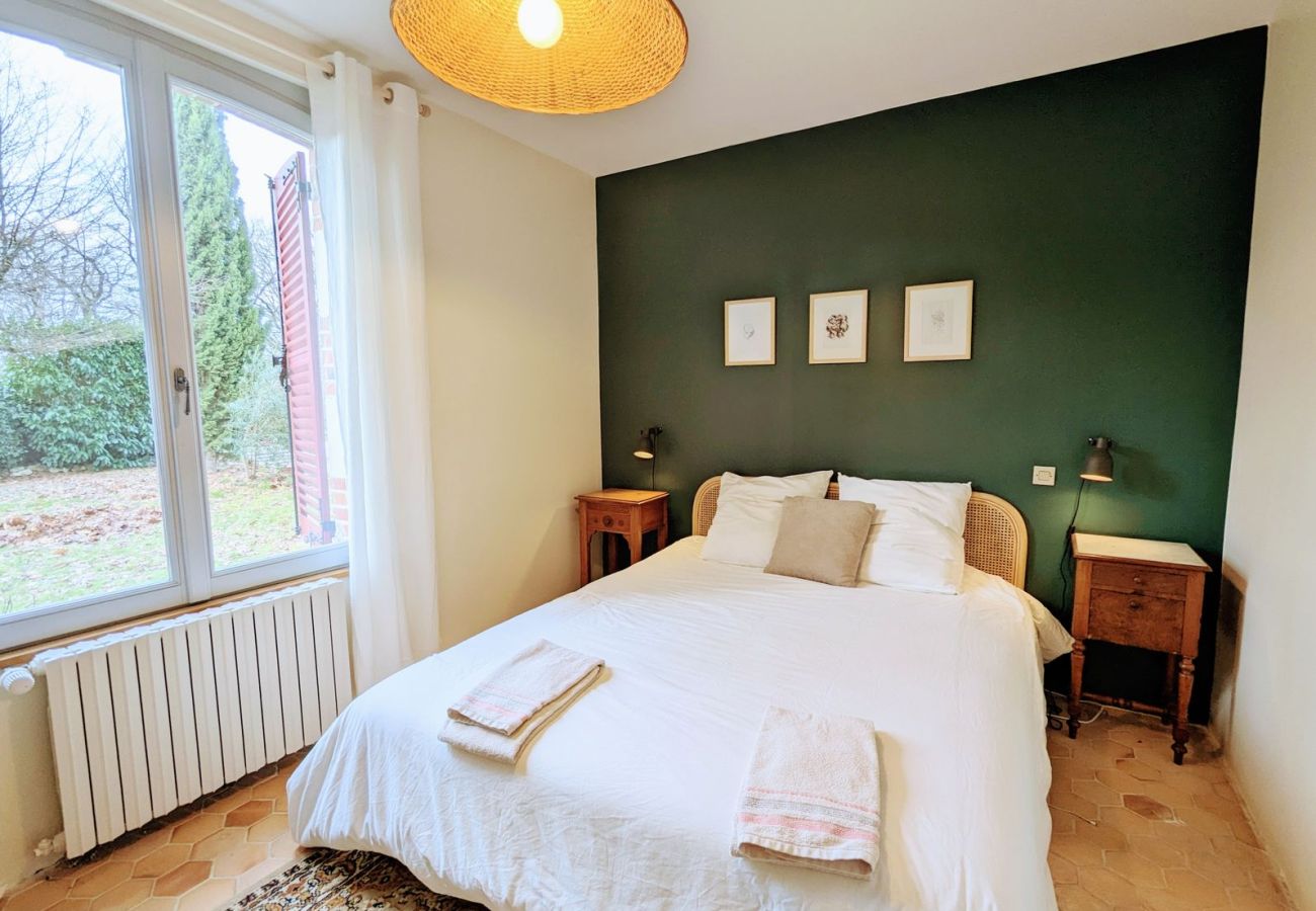 Maison à Rosnay - Gîte Familial 4 étoiles - École du Maupas - Brenne