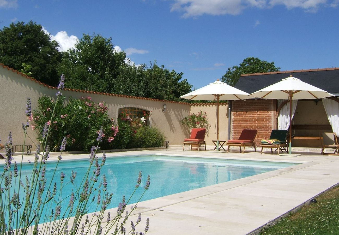 Maison à Rosnay - Gîte Familial 4 étoiles - École du Maupas - Brenne