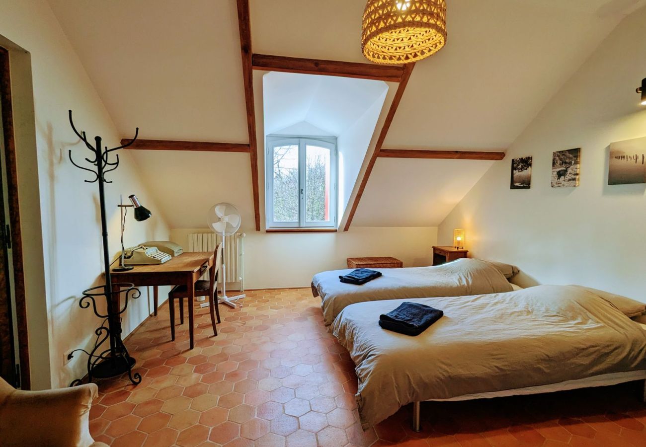 Maison à Rosnay - Gîte Familial 4 étoiles - École du Maupas - Brenne