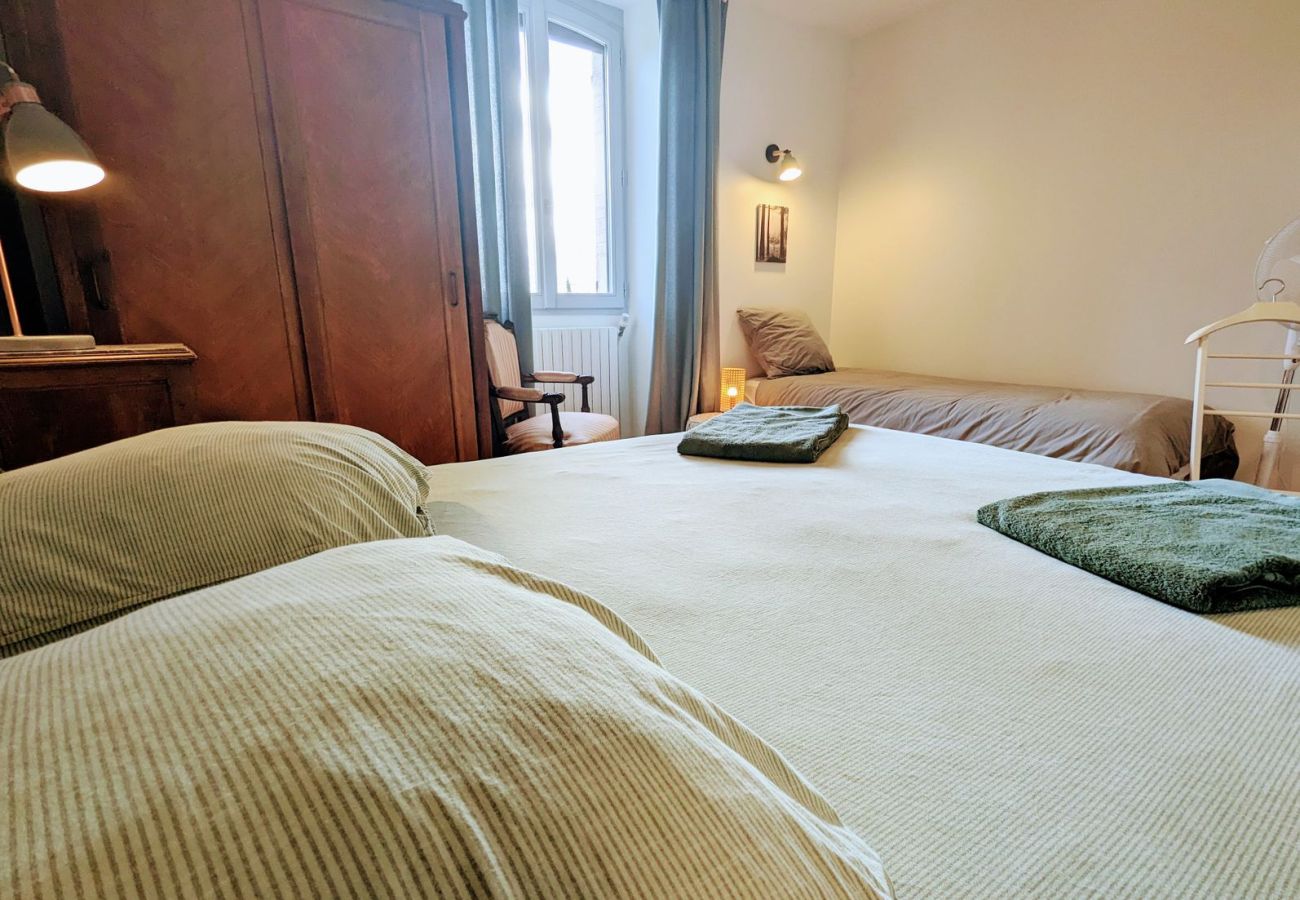 Maison à Rosnay - Gîte Familial 4 étoiles - École du Maupas - Brenne