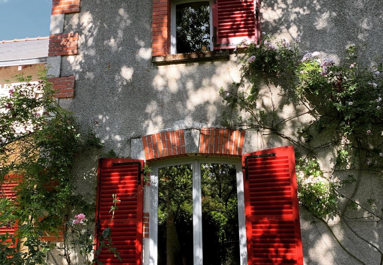 Maison à Rosnay - Gîte Familial 4 étoiles - École du Maupas - Brenne