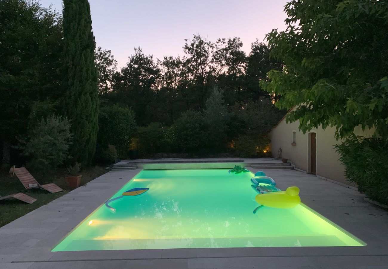 Maison à Rosnay - Gîte Familial 4 étoiles - École du Maupas - Brenne