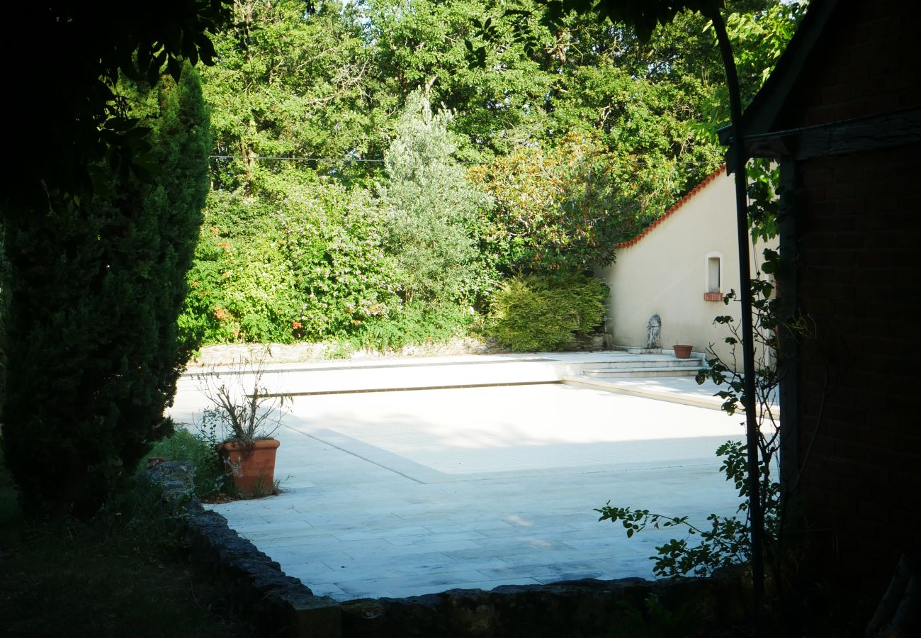 Maison à Rosnay - Gîte Familial 4 étoiles - École du Maupas - Brenne