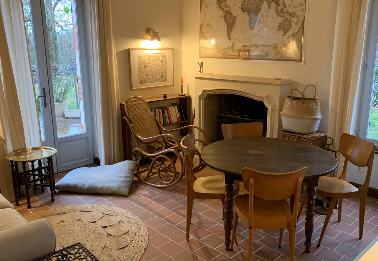 Maison à Rosnay - Gîte Familial 4 étoiles - École du Maupas - Brenne