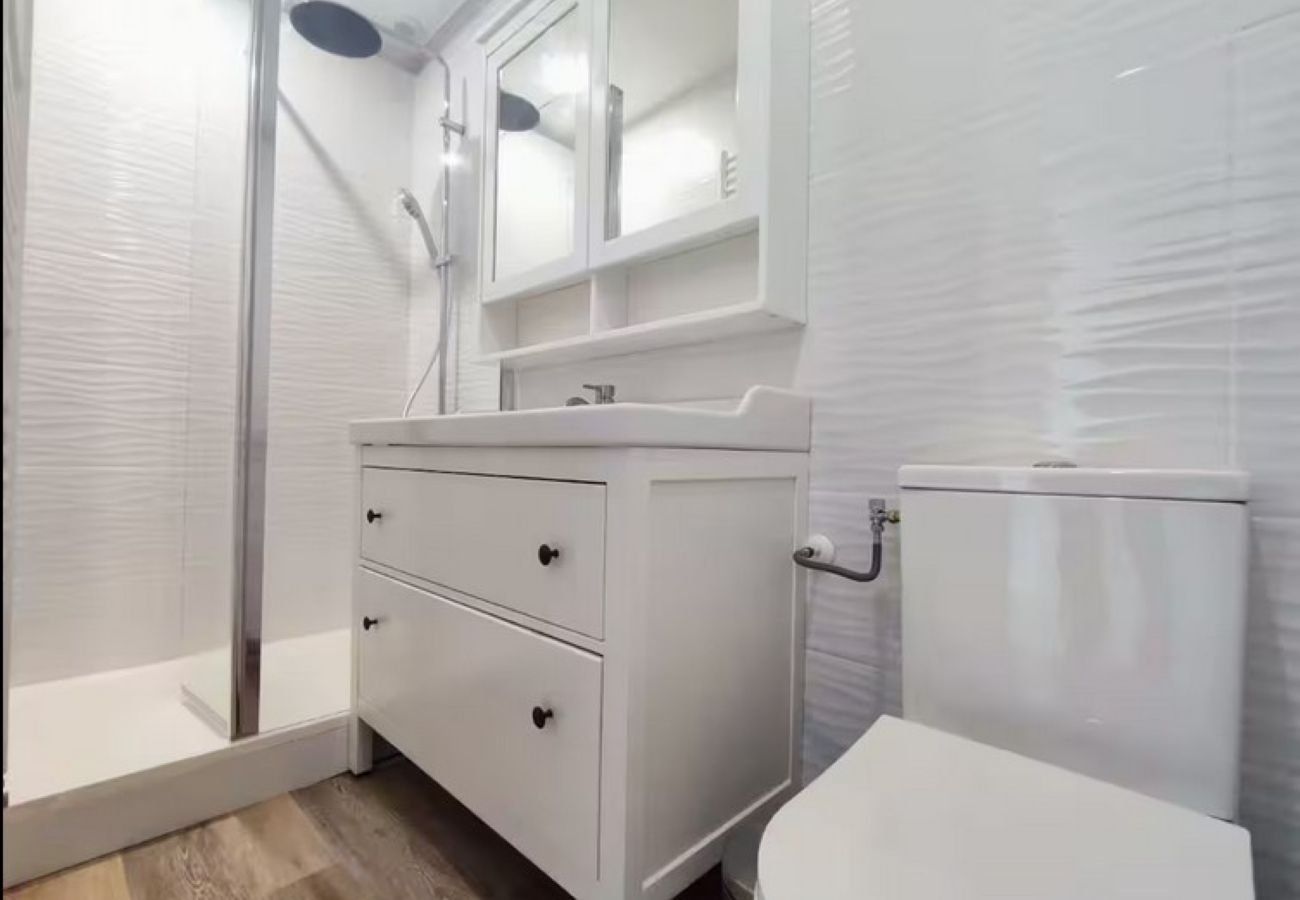 Maison à Châteauroux - Gite St Denis-jardin-wifi-3 chambres