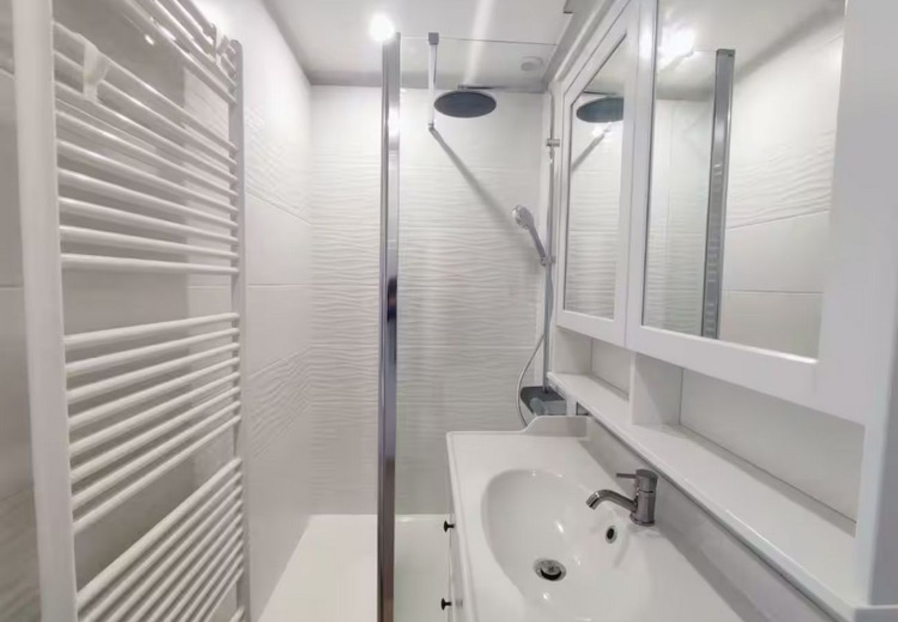 Maison à Châteauroux - Gite St Denis-jardin-wifi-3 chambres