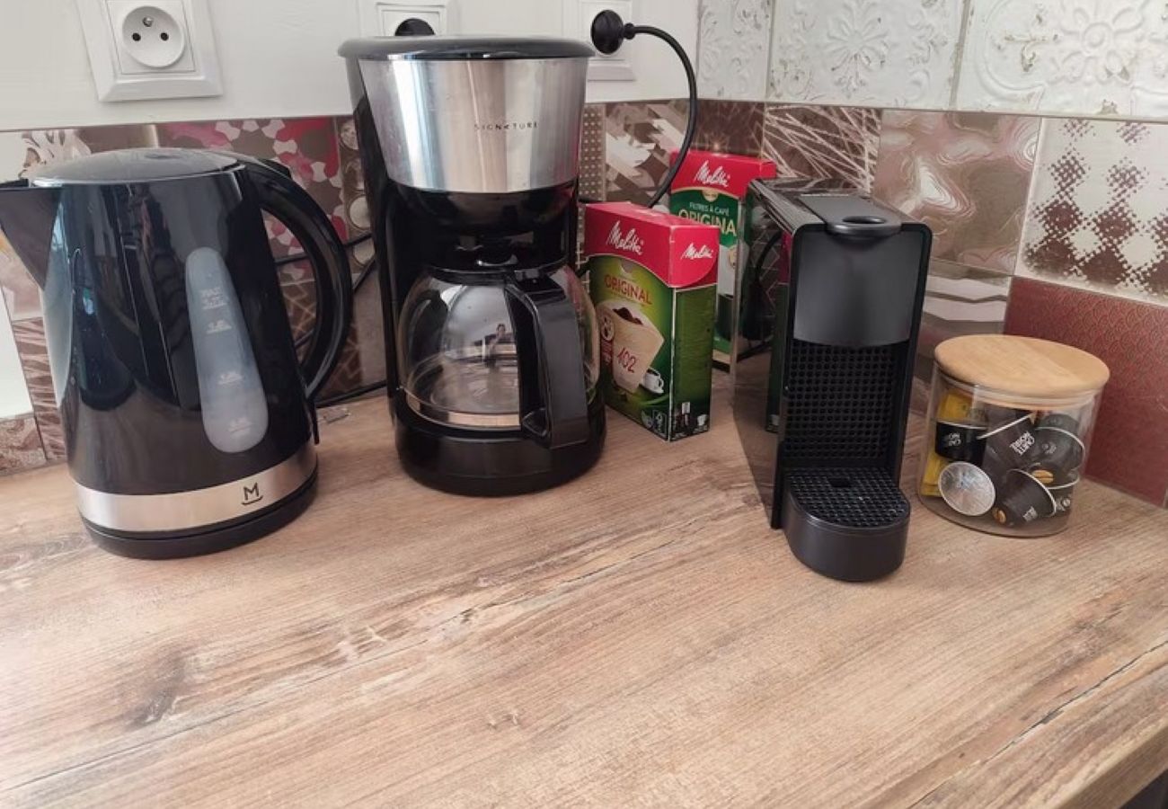 Maison à Châteauroux - Gite St Denis-jardin-wifi-3 chambres