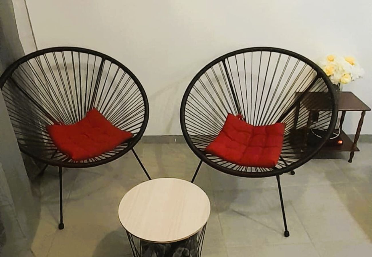 Studio à Vatan - le Studio Galilé - wifi - twin / kingsize - RDC