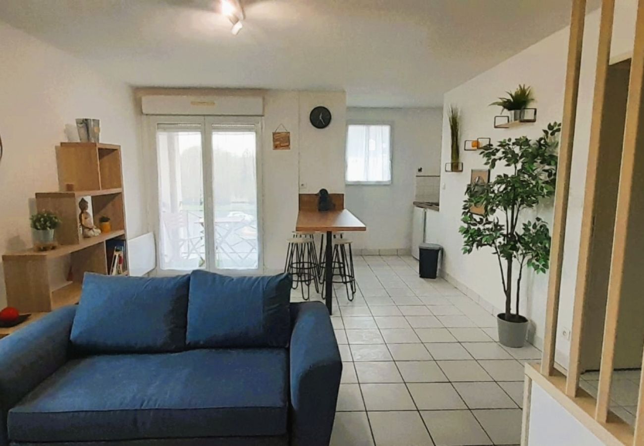Appartement à Châteauroux - Le St Gildas Chtx - 2/4 pers - wifi - parking - balcon