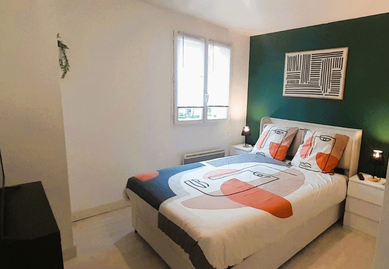 Appartement à Châteauroux - Le St Gildas Chtx - 2/4 pers - wifi - parking - balcon