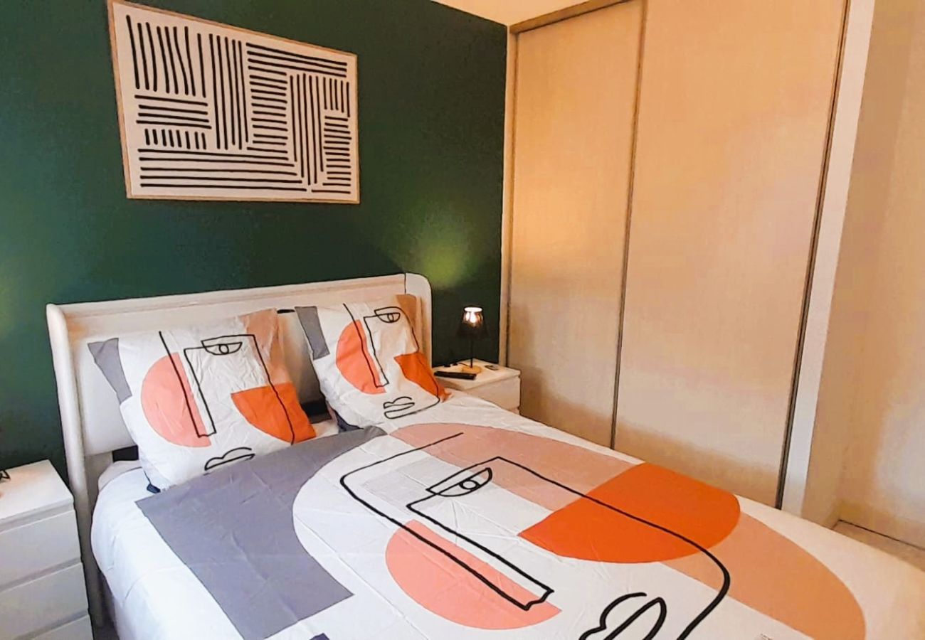 Appartement à Châteauroux - Le St Gildas Chtx - 2/4 pers - wifi - parking - balcon