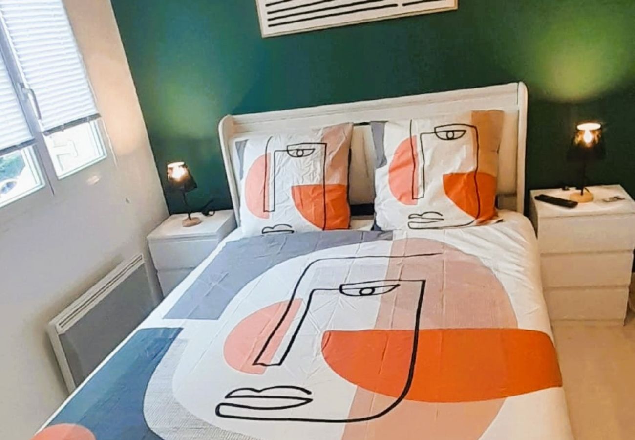 Appartement à Châteauroux - Le St Gildas Chtx - 2/4 pers - wifi - parking - balcon