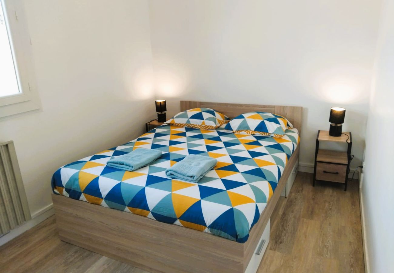 Appartement à Châteauroux - Le Combanaire - 4/6 pers - wifi - balcon - parking