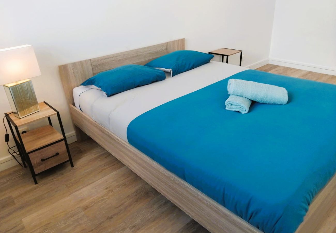 Appartement à Châteauroux - Le Combanaire - 4/6 pers - wifi - balcon - parking