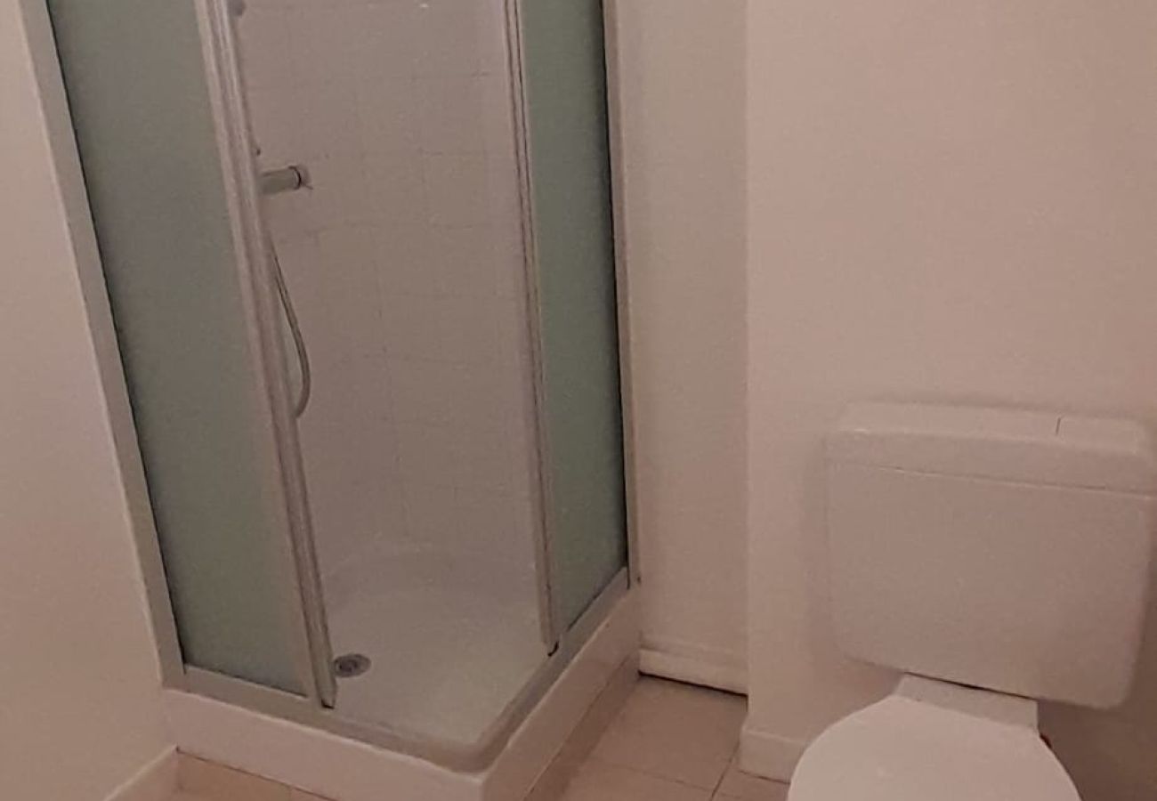 Studio à Déols - Déols Studio balnéo 2/4 pers- wifi-parking