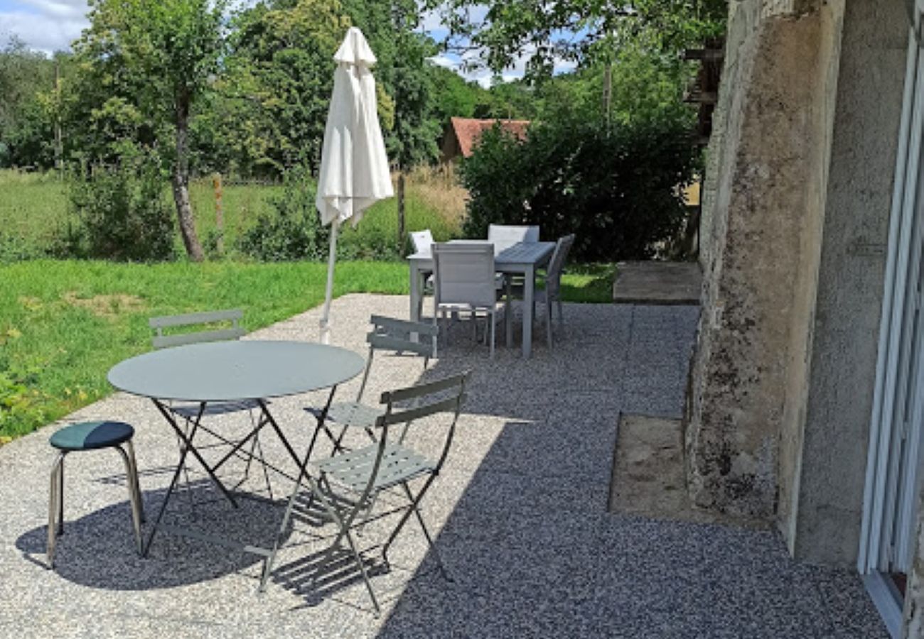 Maison à Saint-Lactencin - Tilloux - Gite 10 pers - piscine - jardin - wifi
