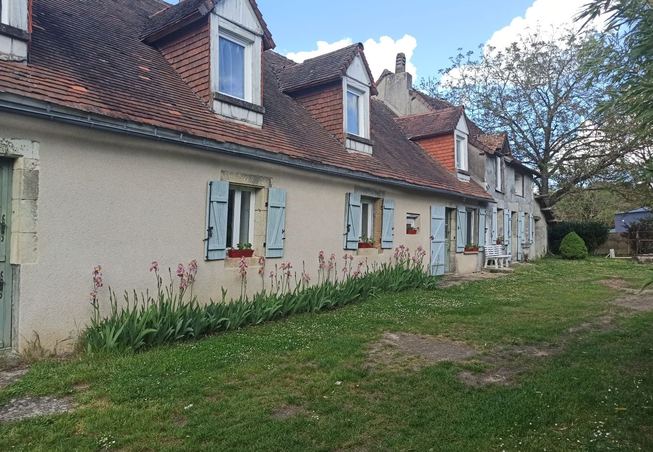 Maison à Saint-Lactencin - Tilloux - Gite 10 pers - piscine - jardin - wifi