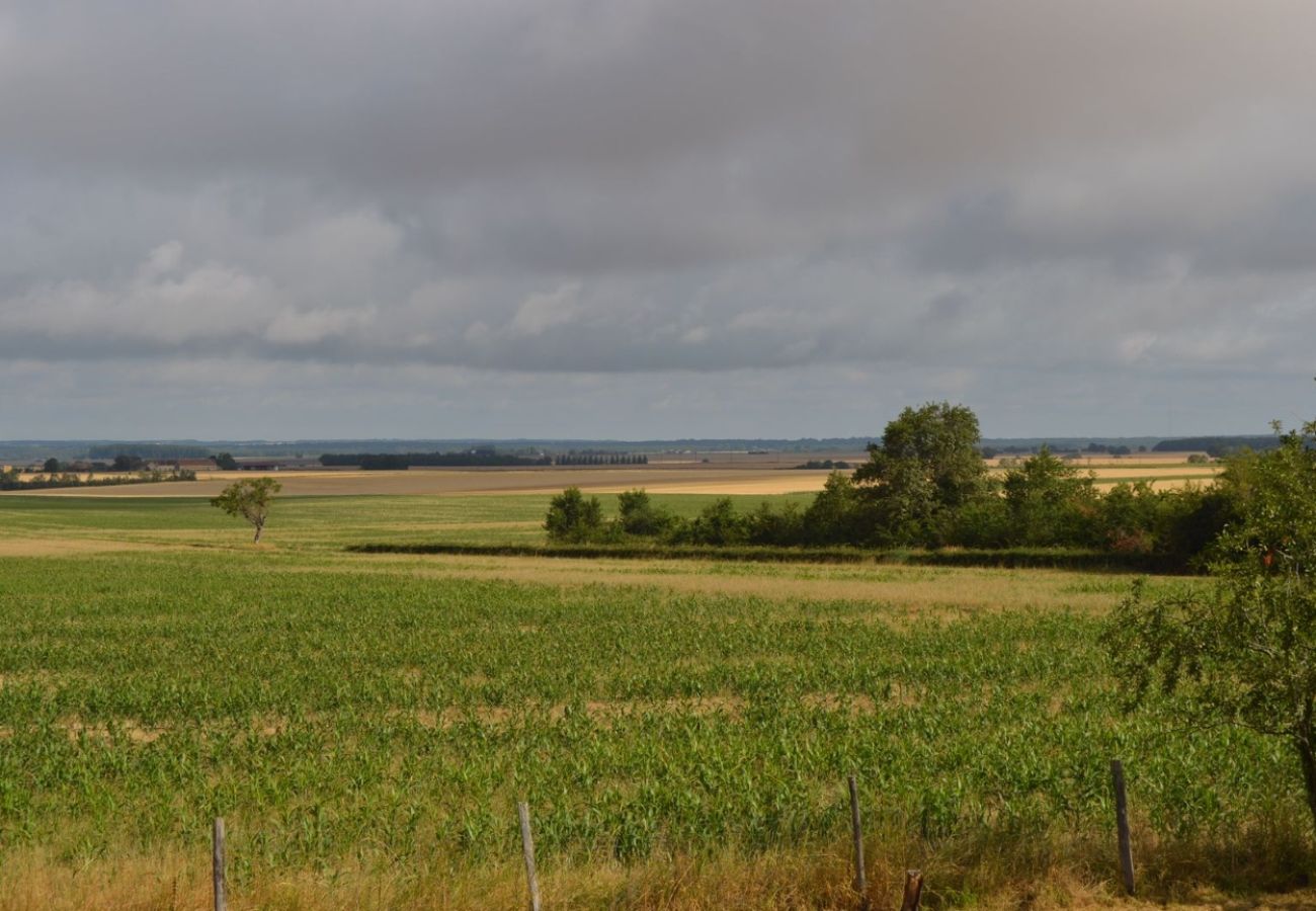 Maison à Saint-Lactencin - Tilloux - Gite 10 pers - piscine - jardin - wifi