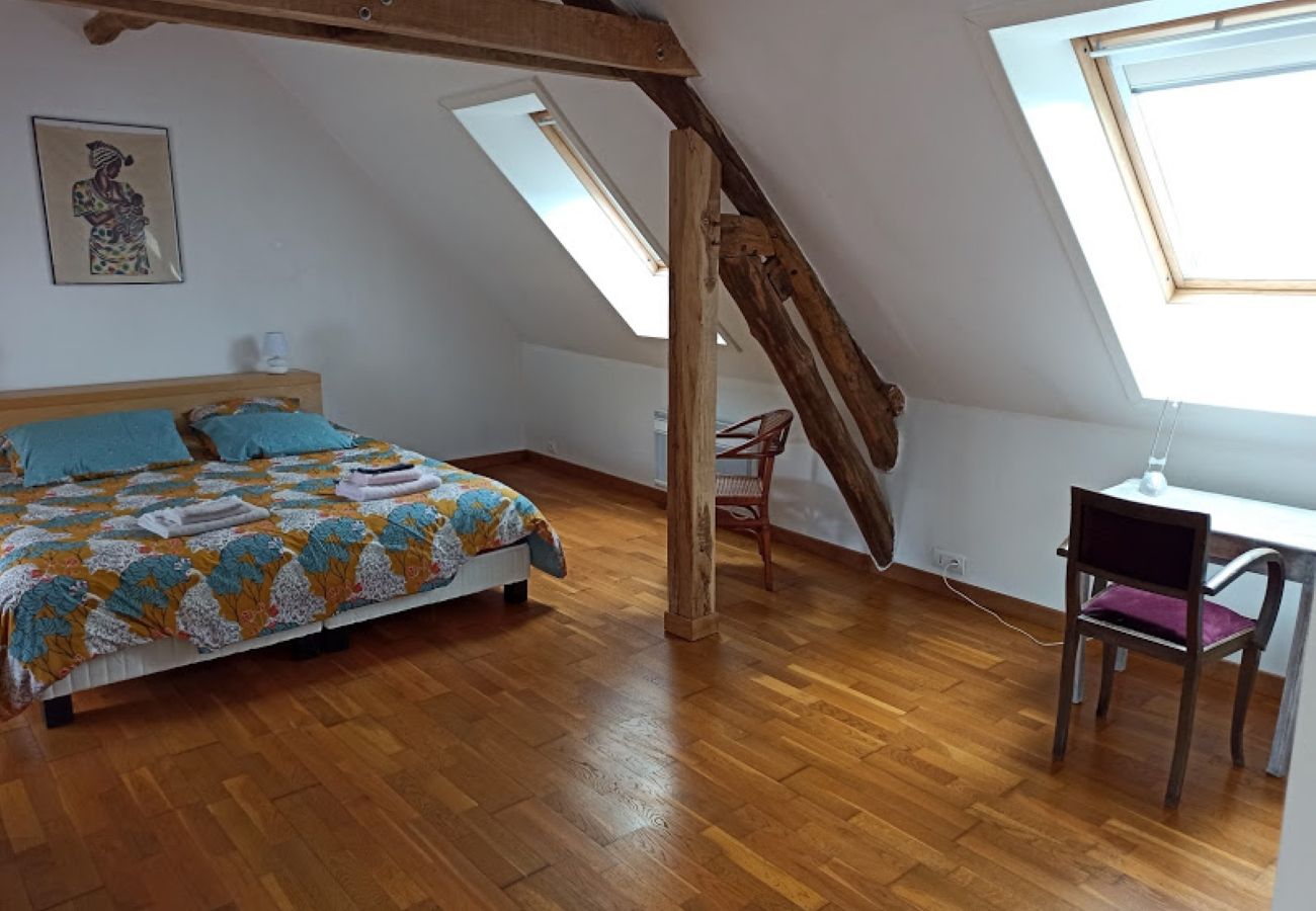 Maison à Saint-Lactencin - Tilloux - Gite 10 pers - piscine - jardin - wifi