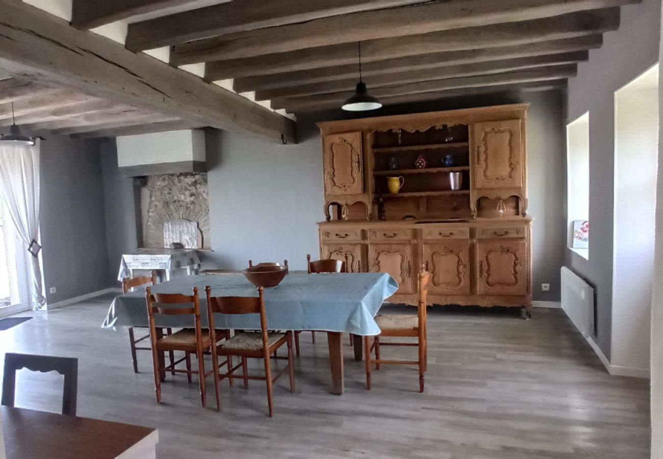 Maison à Saint-Lactencin - Tilloux - Gite 10 pers - piscine - jardin - wifi