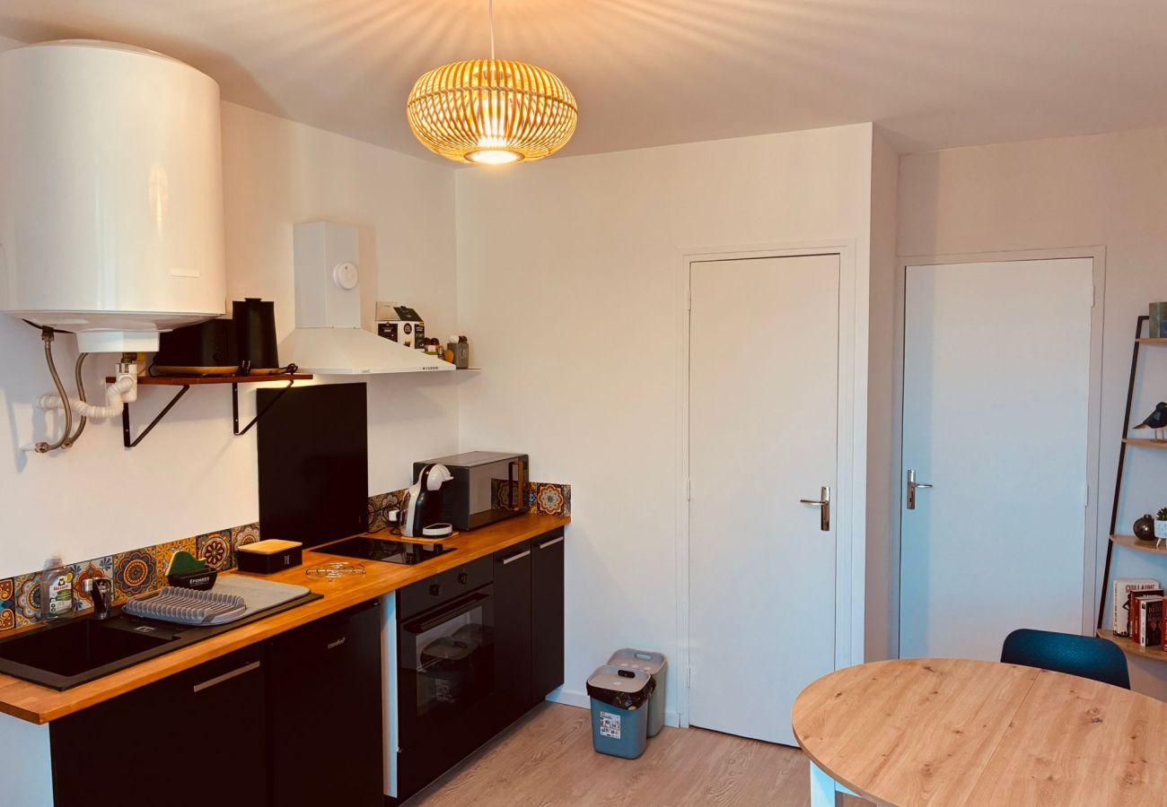 Appartement à Vierzon - Le Tropical - T2 Vierzon quartier hopital