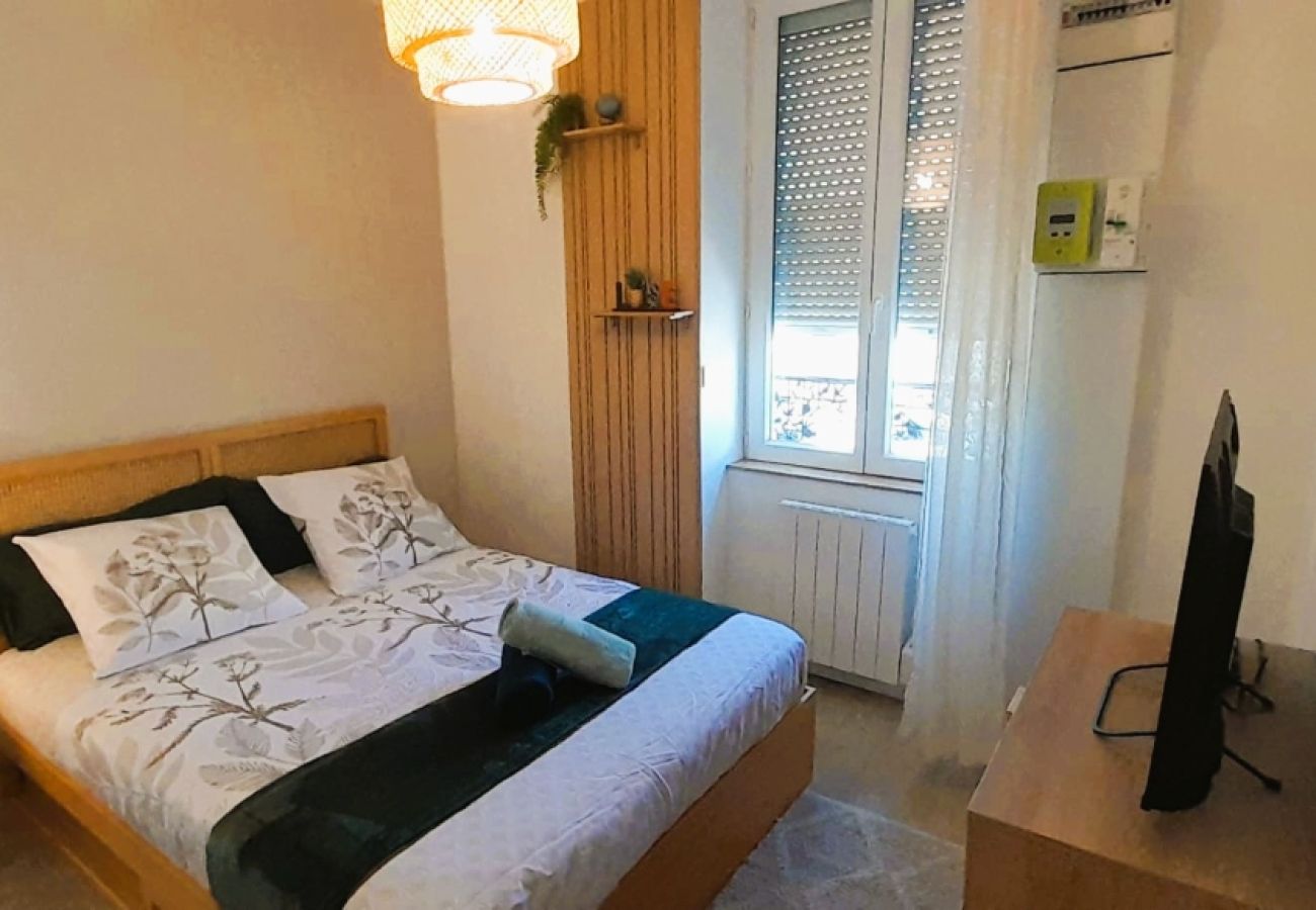 Appartement à Vierzon - Le Tropical - T2 Vierzon quartier hopital