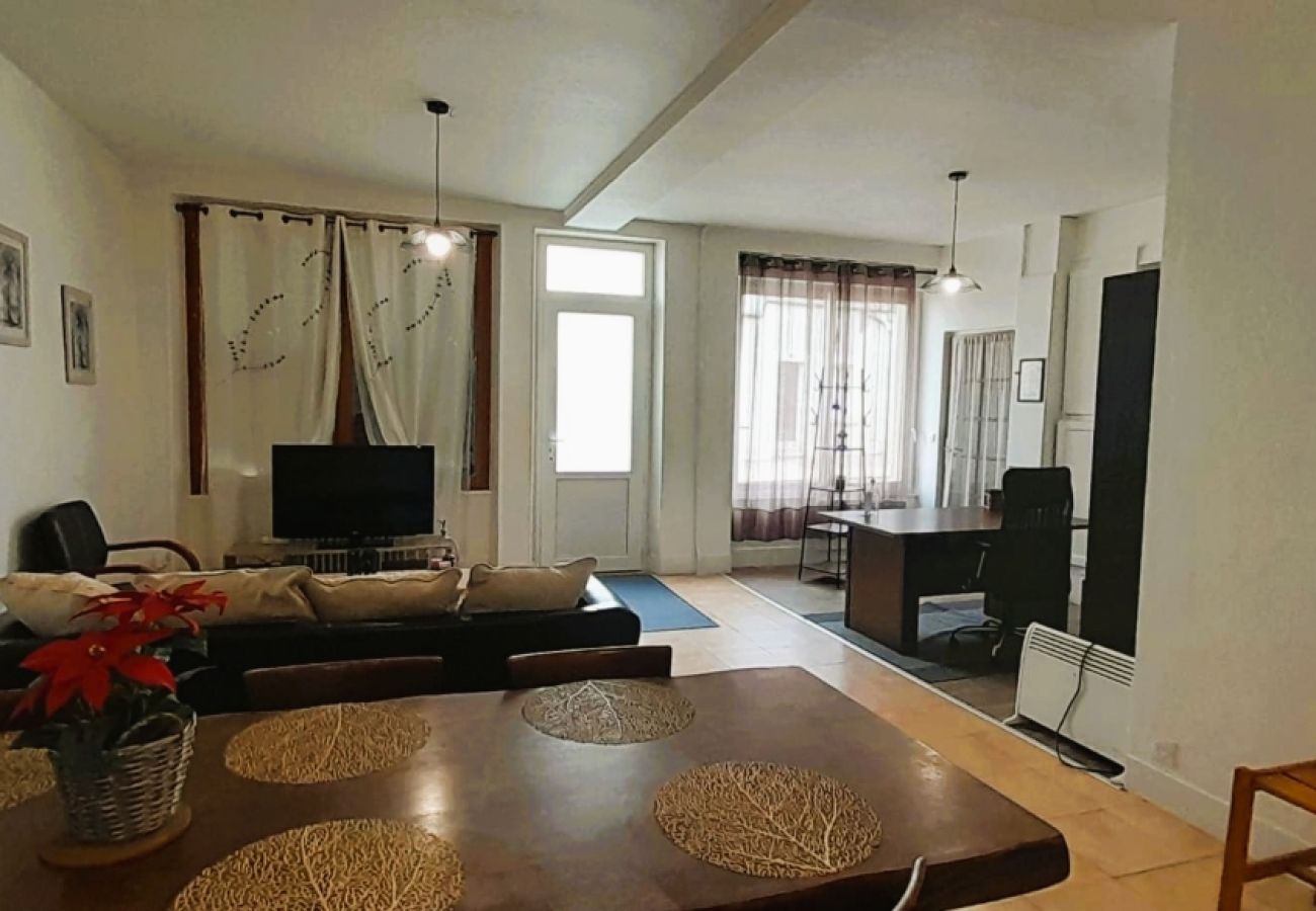 Maison à Vatan - Le Silodort - 5 lits - wifi -cour