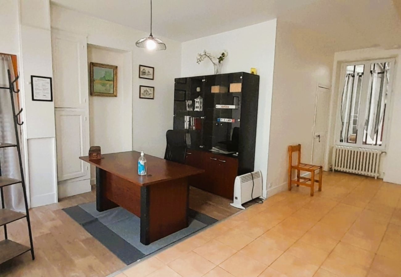 Maison à Vatan - Le Silodort - 5 lits - wifi -cour