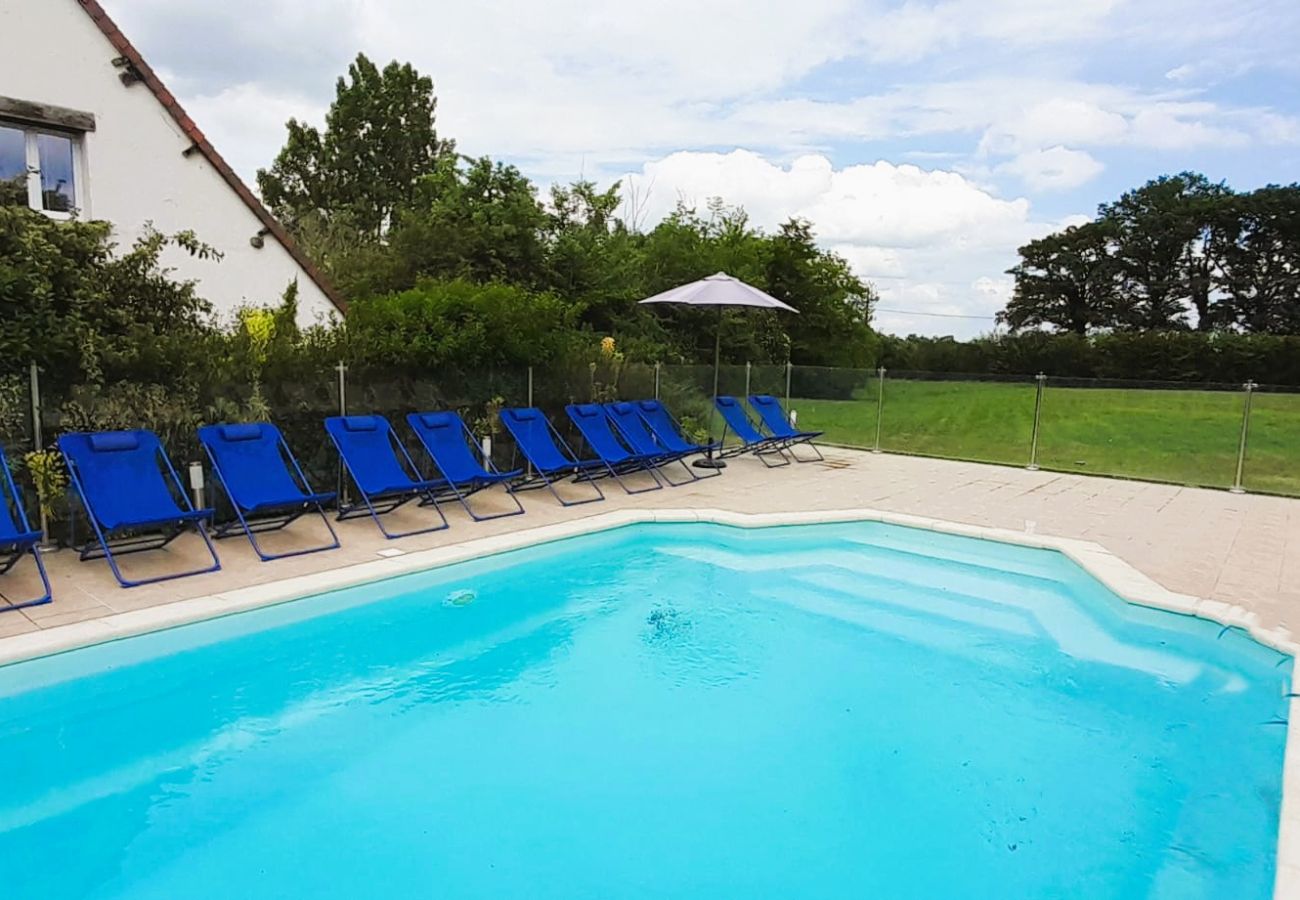 Maison à Lys-Saint-Georges - G3 Maison 14 pers - piscine partagée - parc - wifi