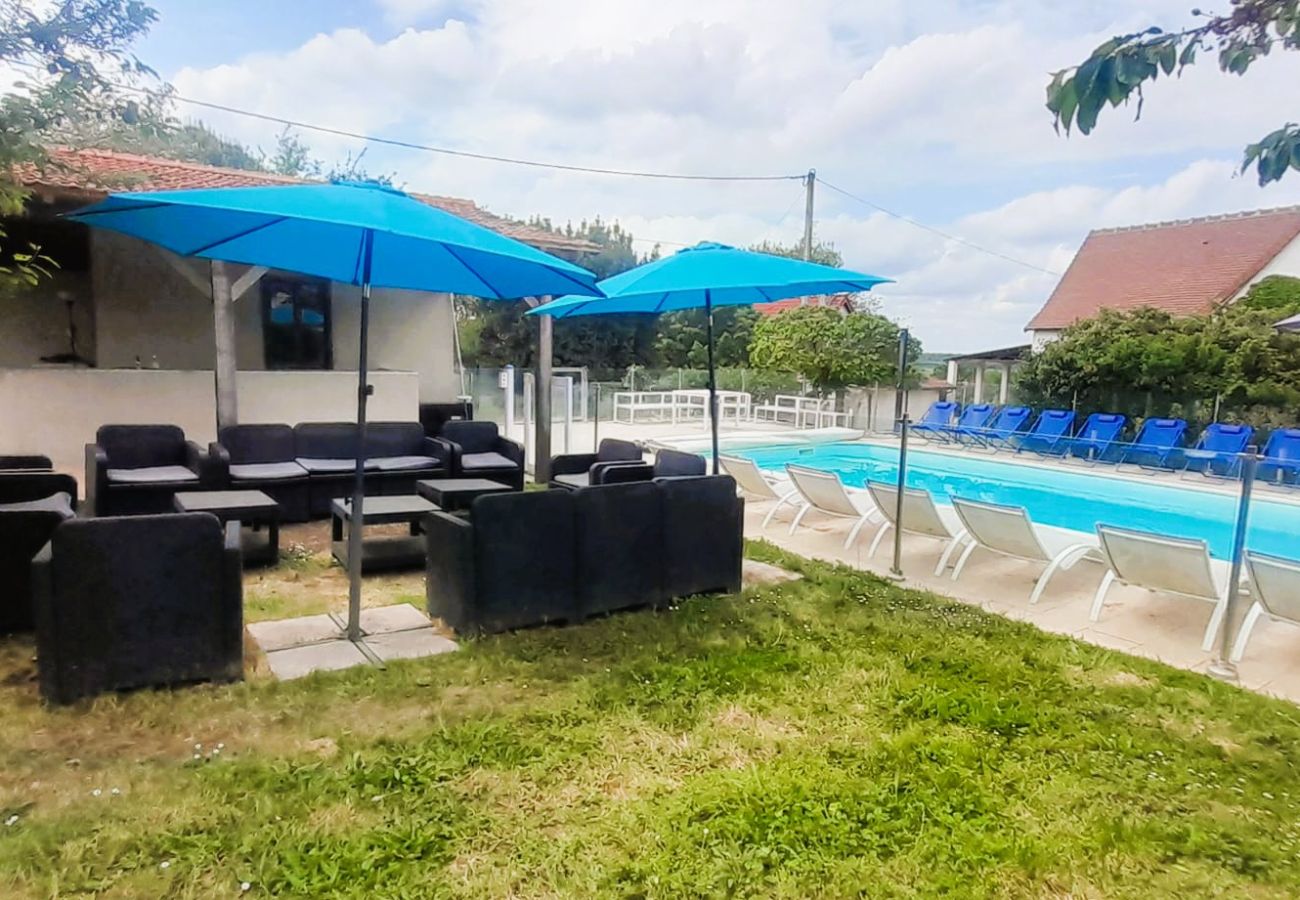 Maison à Lys-Saint-Georges - G4 Maison 13 pers - piscine partagée - parc - wifi
