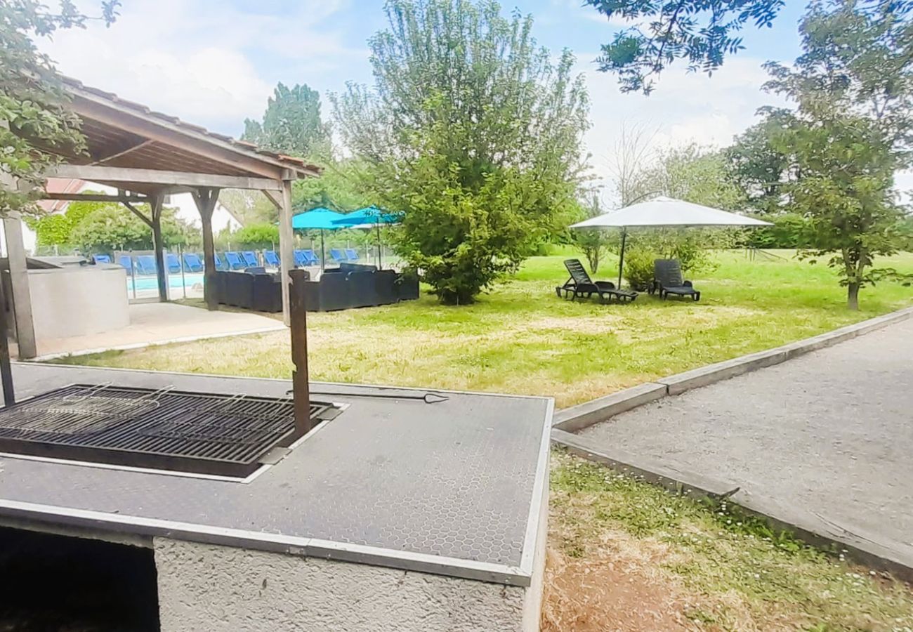 Maison à Lys-Saint-Georges - G4 Maison 13 pers - piscine partagée - parc - wifi