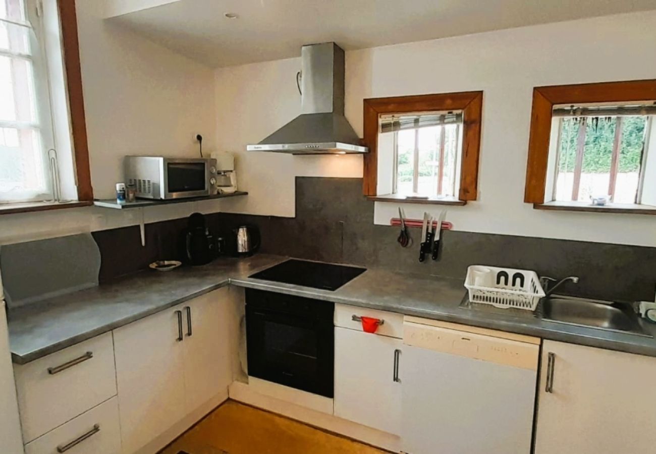 Maison à Thénioux - La Forge- Gite 4 pers- face au canal du Berry- Wifi