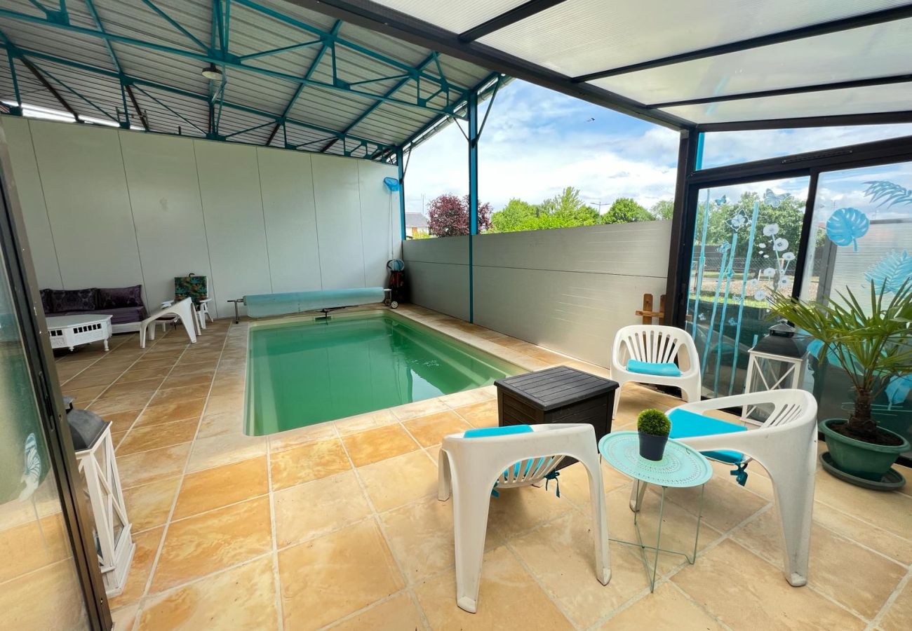 Maison à Châteauroux - Maison 3 chb - 7 pers - wifi - jardin - piscine